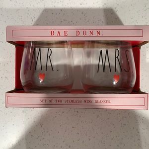 NWT Rae Dunn wine glasses